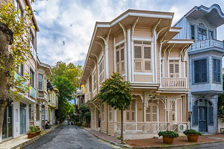 伊斯坦布尔的世外桃源：探秘浪漫静谧的王子群